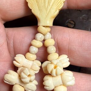 Chic Cream Floral Necklace